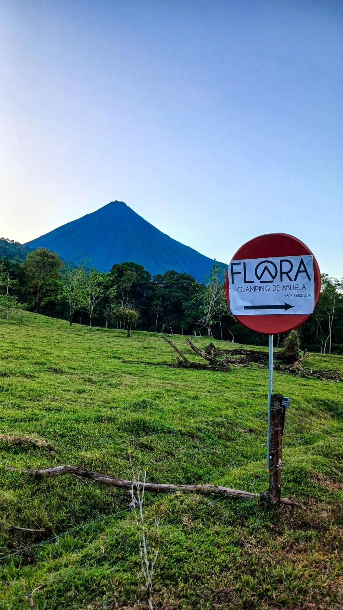 Villa Flora Glamping De Abuela La Fortuna Esterno foto