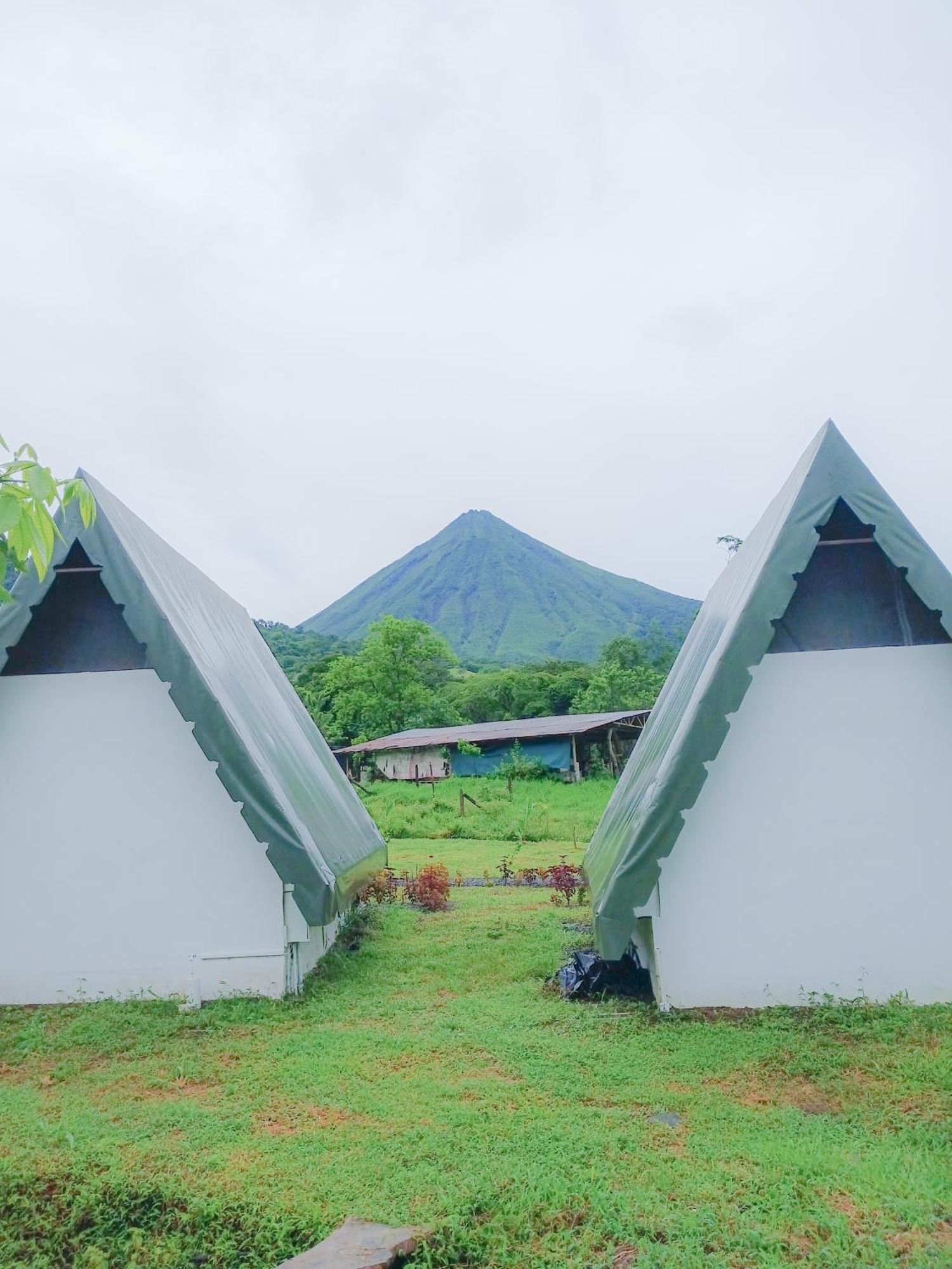 Villa Flora Glamping De Abuela La Fortuna Esterno foto
