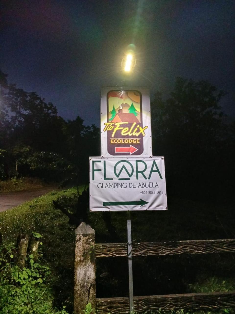 Villa Flora Glamping De Abuela La Fortuna Esterno foto