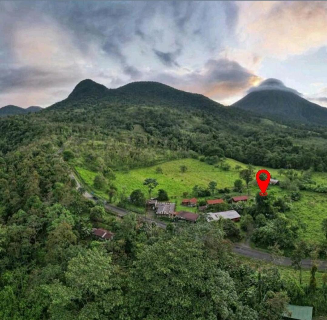 Villa Flora Glamping De Abuela La Fortuna Esterno foto