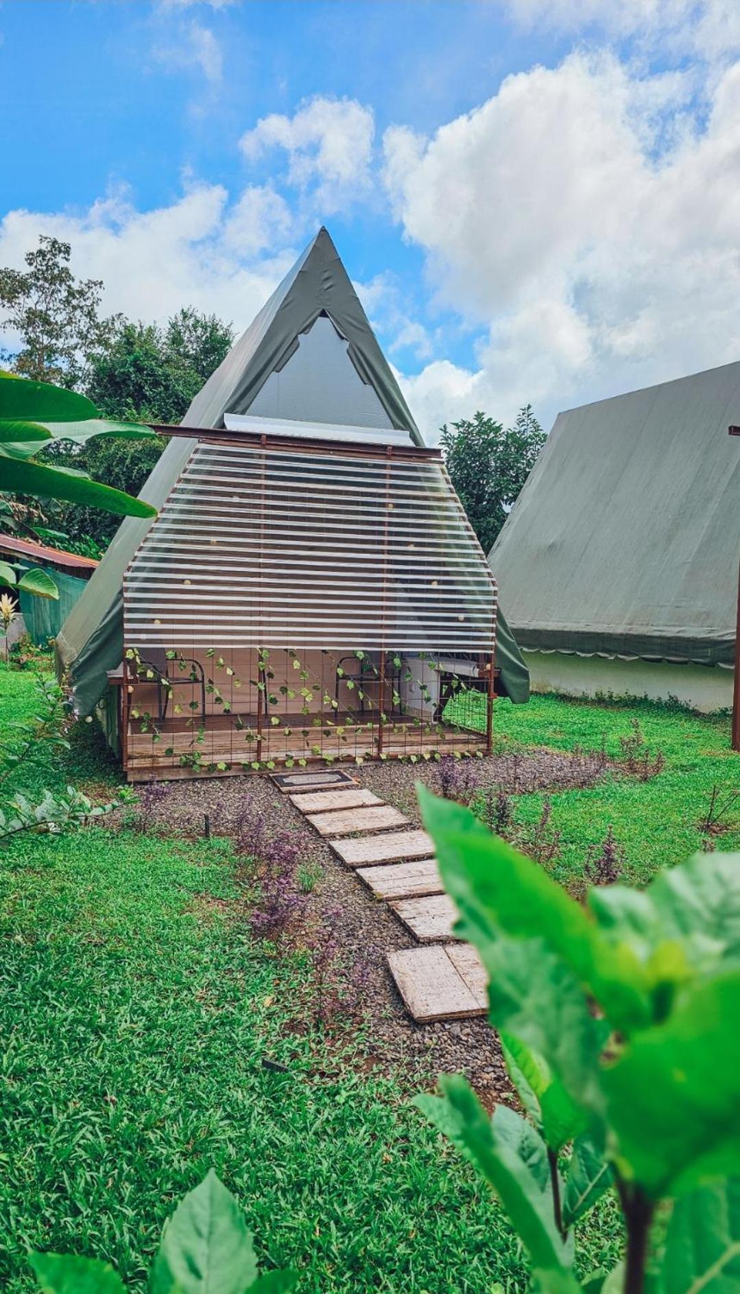 Villa Flora Glamping De Abuela La Fortuna Esterno foto